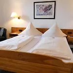 Hotel Burg Breuberg Höchst im Odenwald